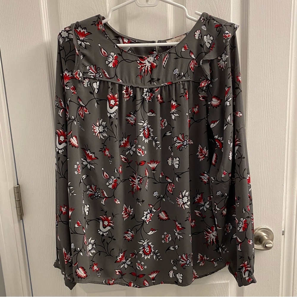 LOFT Outlet Gray, Red, & White Patterned  Long Sleeve Top (size medium)